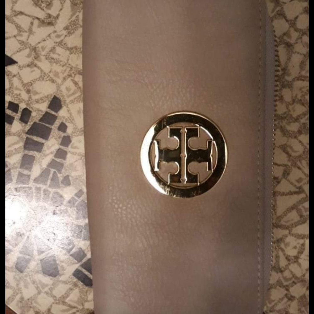 Tory Burch Wallet
